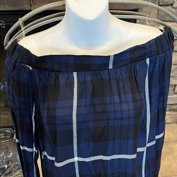 NWT Seven Sisters Navy and Black Plaid Off-Shoulder Blouse, Size Medium - Picture 1 of 16